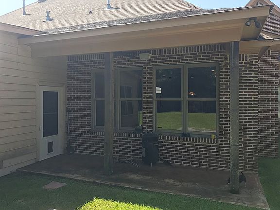 2nd image of 310 Summerville Dr