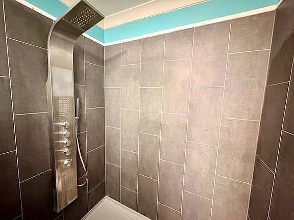 4th image of 971 Borden Rd Spc 77