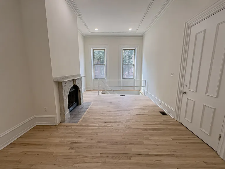 1703 Green St #1 — Photo 8