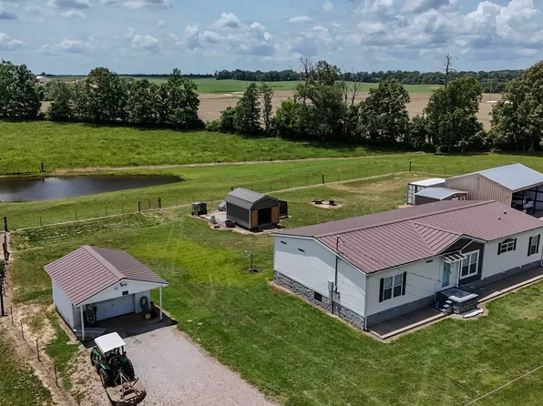 1198 David Patterson Rd, Lutts, TN 38471