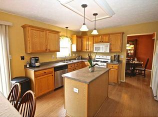 5804 Tanager Ln, Carmel, IN 46033