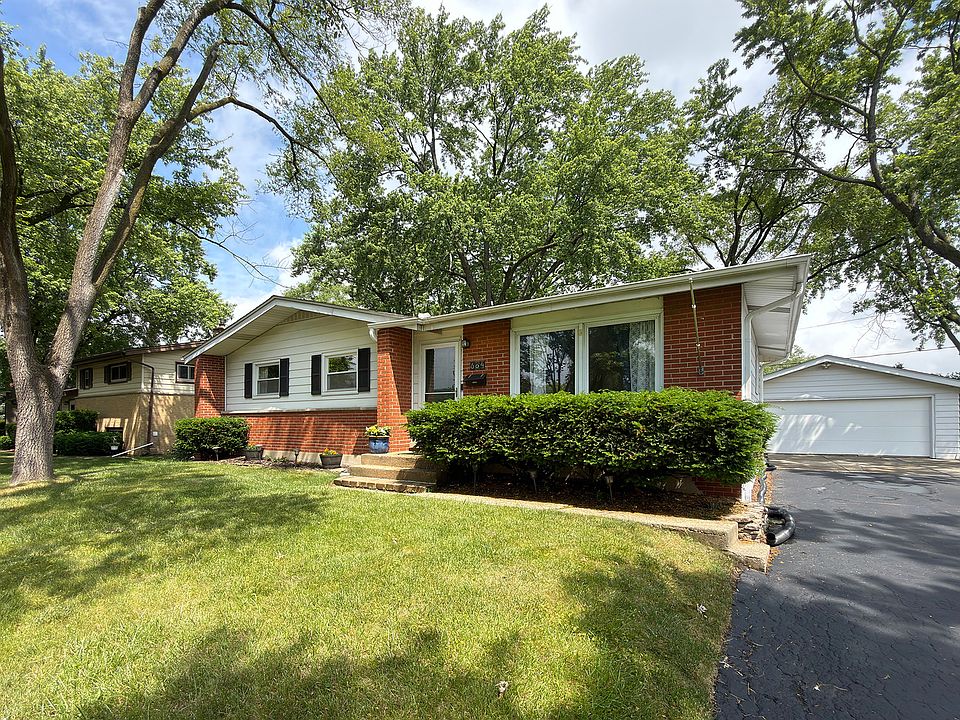 1st image of 604 E Cedar Ln