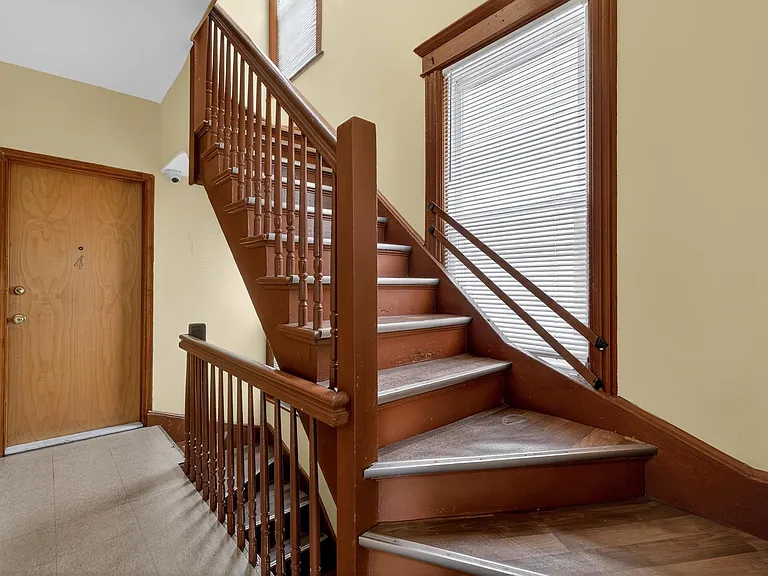 48 E 19th St #3 — Photo 4