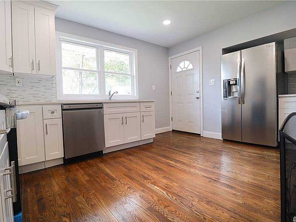 4th image of 11 Pleasant Ln