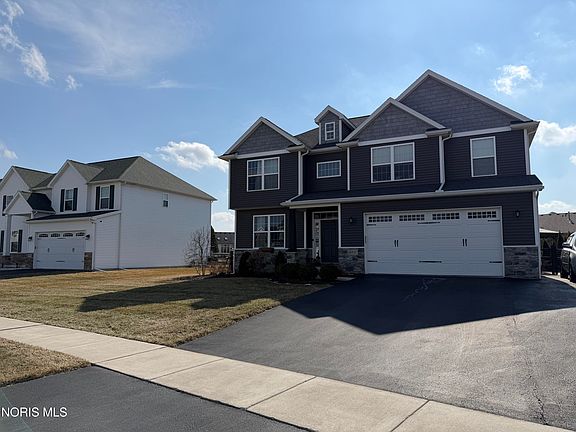 2nd image of 14837 Saddle Horn Dr