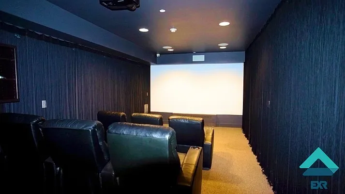 Rented by EXR | media 11