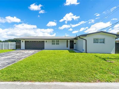 1621 NW 85th Way, Pembroke Pines, FL, 33024