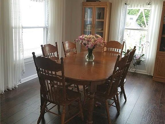 5th image of 35 Eckhert St