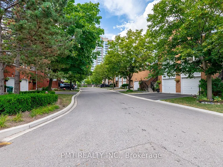 4605 Donegal Dr #33 — Photo 31