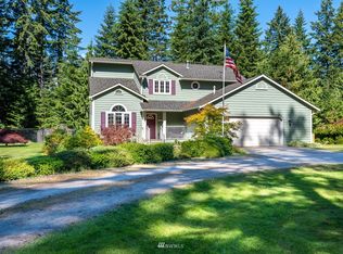 435 Ezduzit Ln, Camano Island, WA 98282