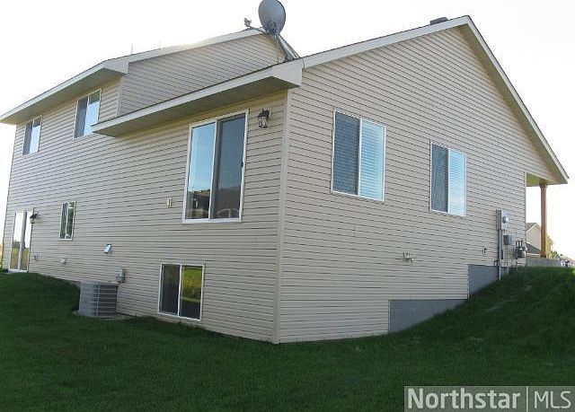 2nd image of 7237 Kittredge Cir NE