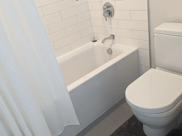 564 Sand Hill Cir — Photo 33