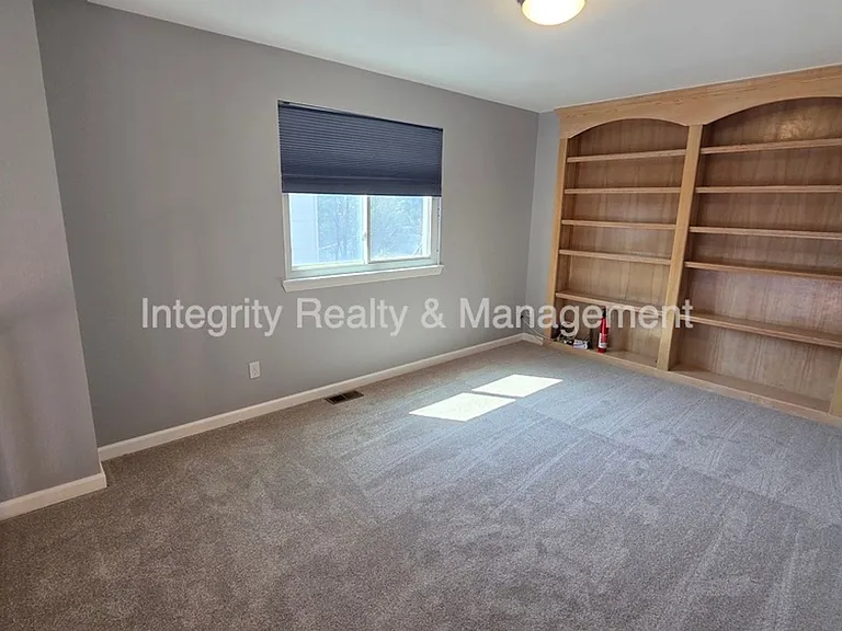 5056 Weeping Willow Cir — Photo 28