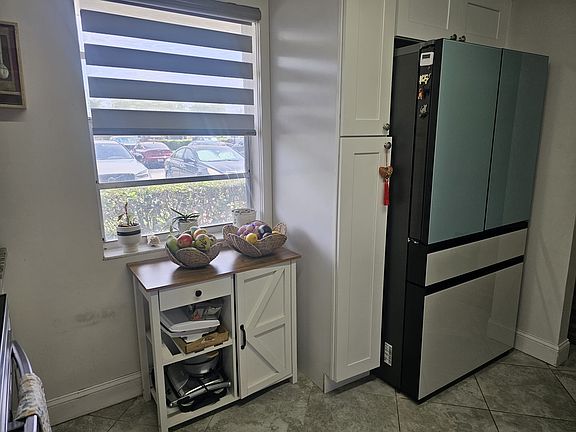 4th image of 301 SE 3rd St APT 107