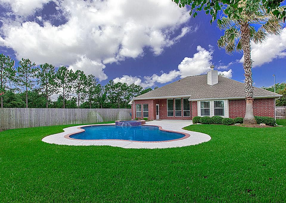 1st image of 1439 Crystal Lake Cir E