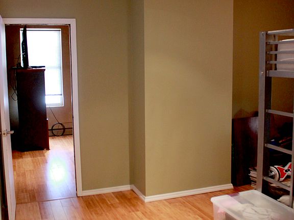 4th image of 624 Walton Ave