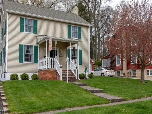 10 Arch St, Ogdensburg Boro, NJ 07439