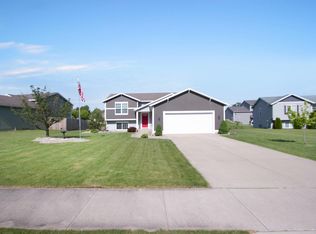 8321 Briar Ct, Jenison, MI 49428