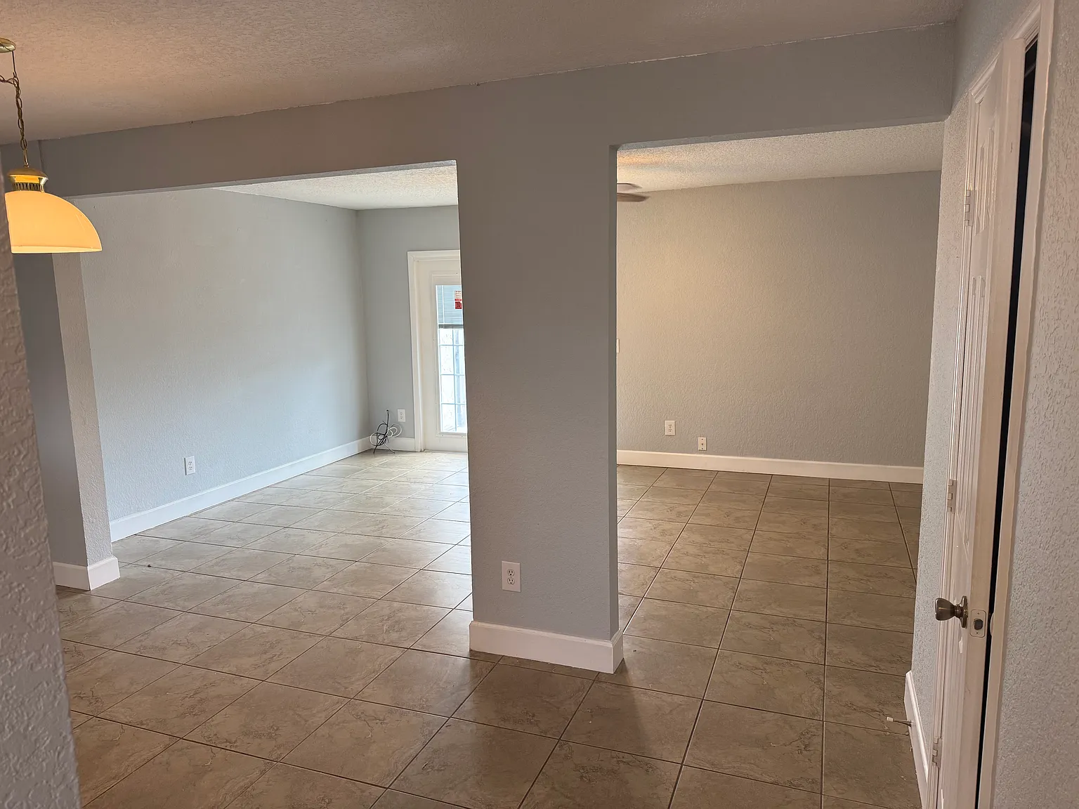 2 bed, 1.5 bath, 1100 sqft, $1,800 — Photo 4