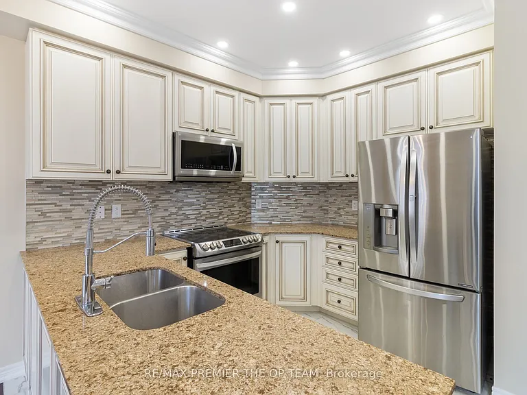 17 True Blue Cres — Photo 19