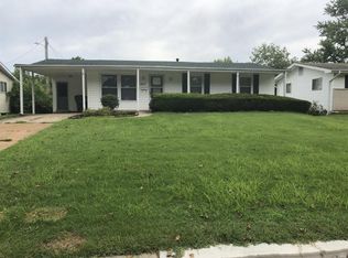 237 Palm Dr, Hazelwood, MO