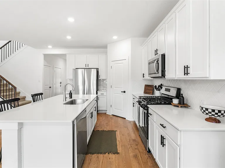 1828 Walnut Grove Bnd — Photo 10
