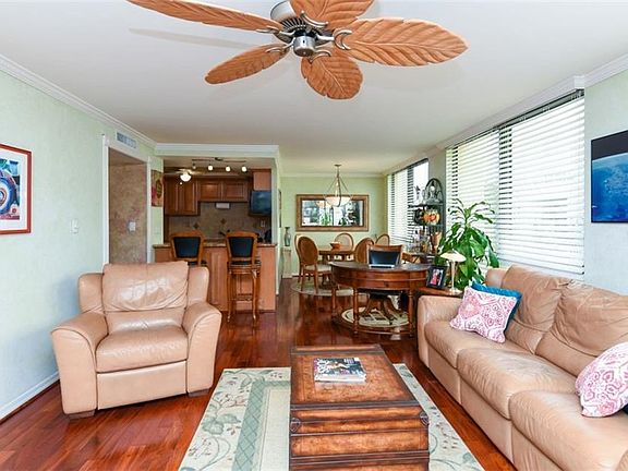 5th image of 707 S Gulfstream Ave Unit 202