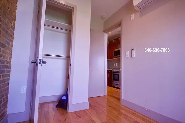 Rented by Meller Maayan S | media 19