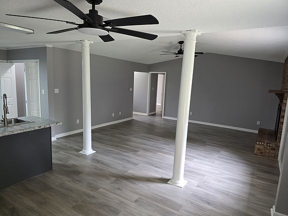 2nd image of 112 Foxwood Cir