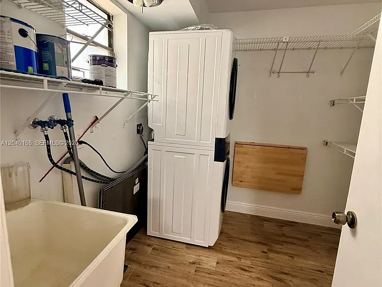 9717 N New River Canal Road 406 #406 — Photo 55