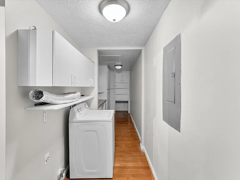 3513 Castlebury Dr — Photo 16