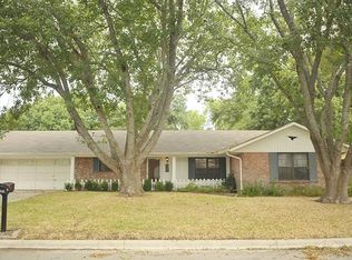 807 Ross Cir, Lockhart, TX 78644