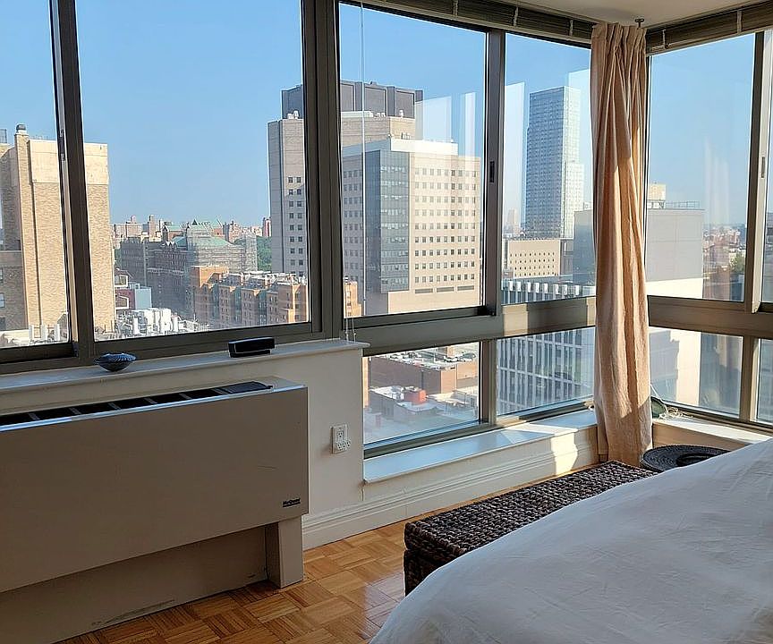 1st image of 1500 Lexington Ave APT 21C