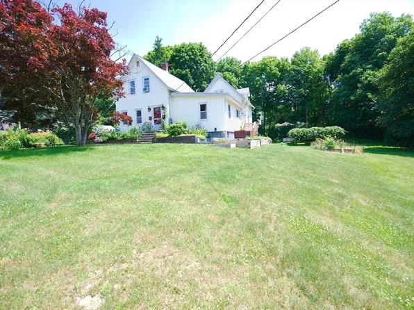 121 Seaver St, Stoughton, MA 02072