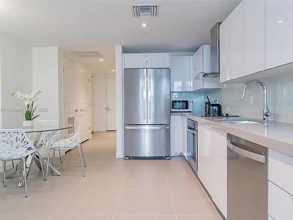 3rd image of 1600 NE 1st Ave APT 1204