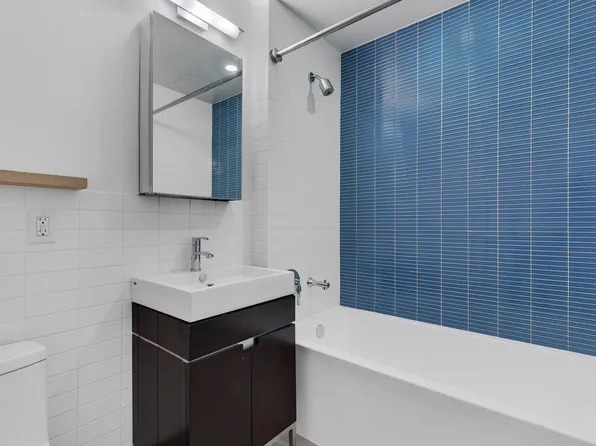 200 East 39th Street image 9 of 16