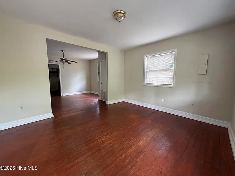 506 S 7th St — Photo 3