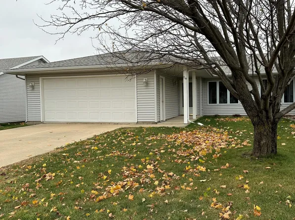 714 Memorial Dr, Spring Valley, MN 55975