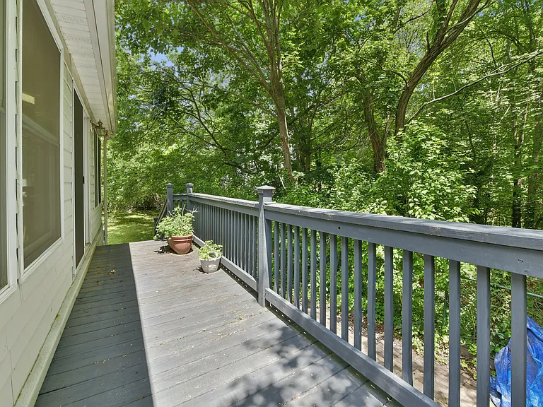 55 McCormack Ave — Photo 25