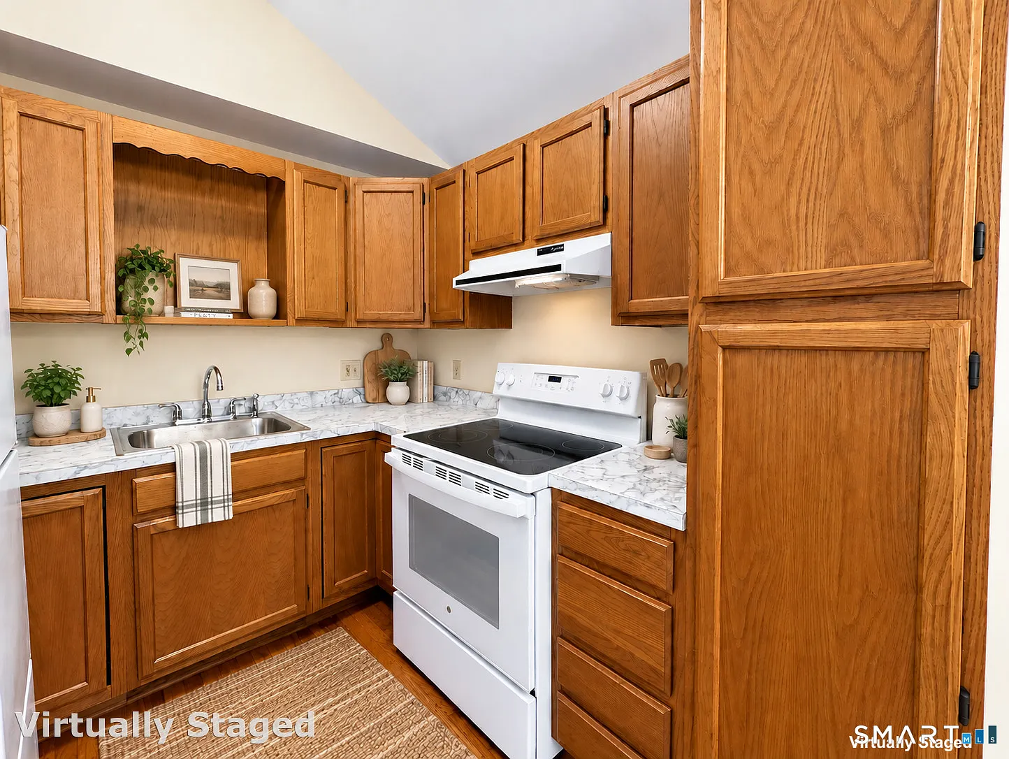 2 bed, 1.0 bath, 810 sqft, $2,850 — Photo 2