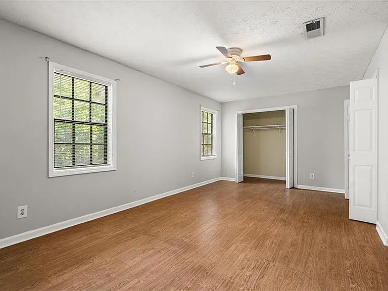 360 Winding River Dr #C — Photo 10