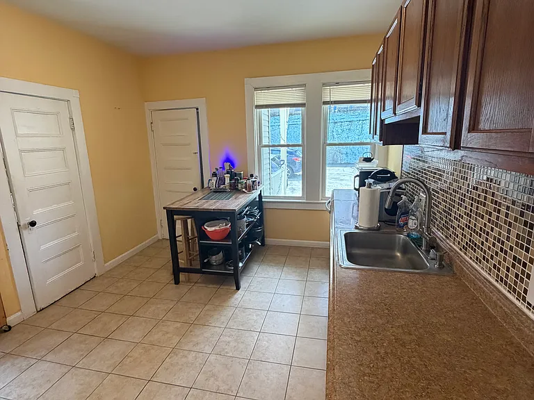 14 Madison St #1 — Photo 10