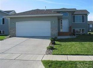 7413 W 50th St, Sioux Falls, SD 57106