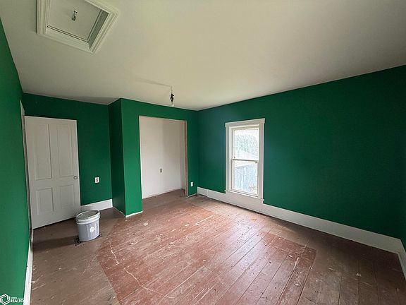 5th image of 408 W Ames St