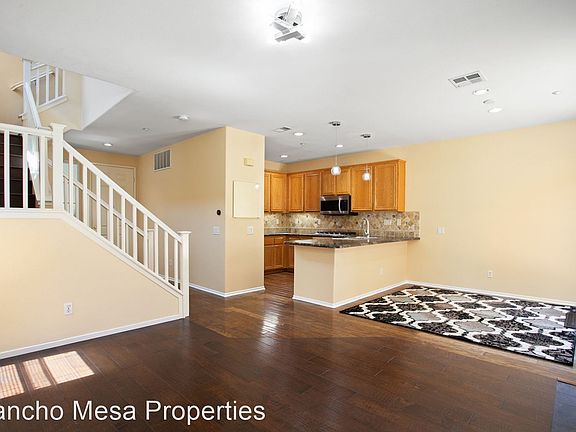 4th image of 9819 Fieldthorn St