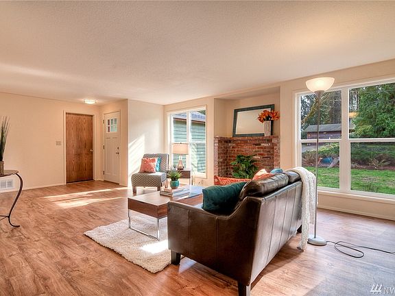 2nd image of 2716 Vacation Dr SW