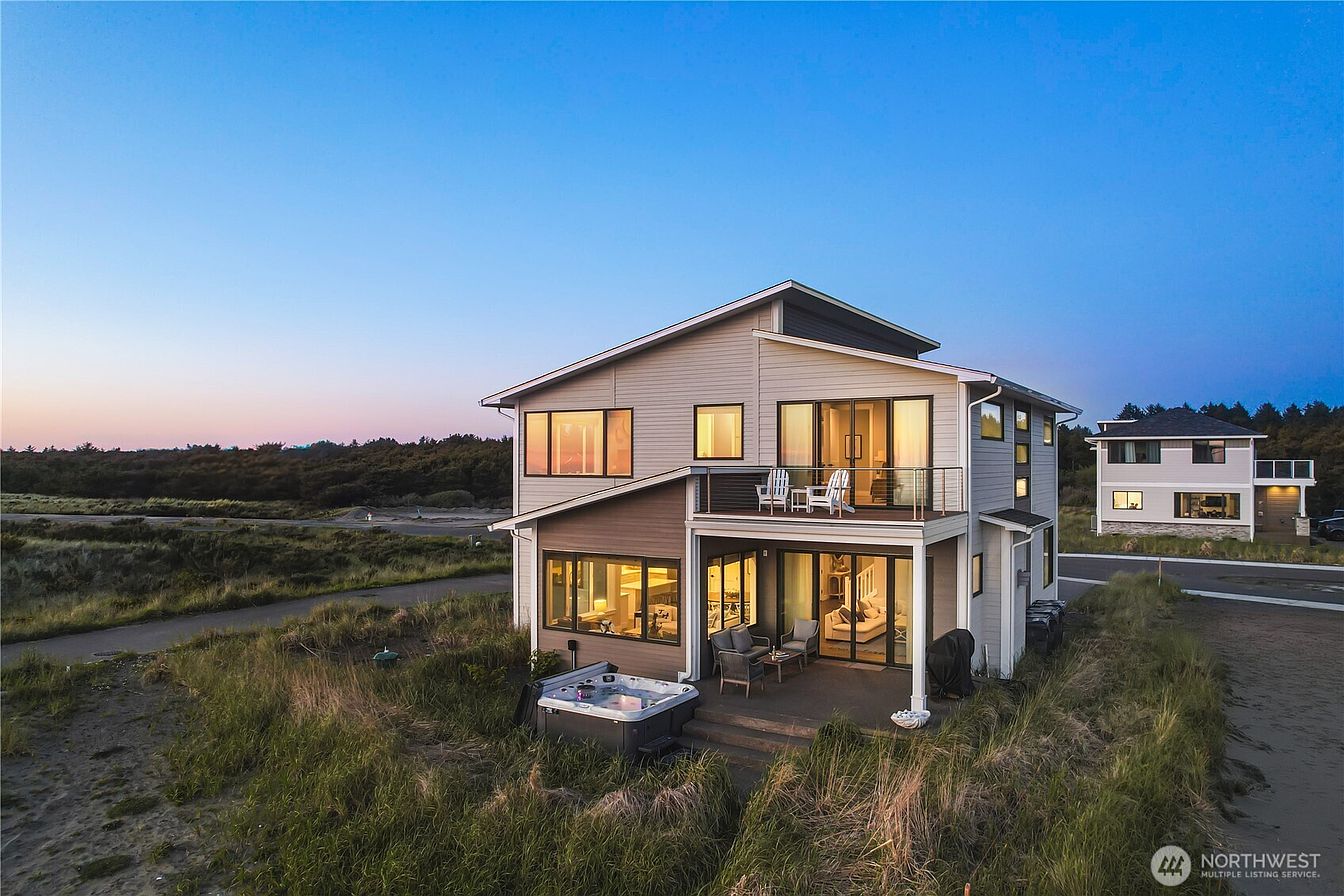 1st image of 1401 S Cohasset Crest