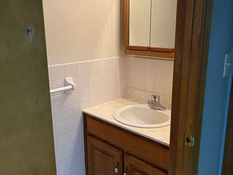 2704 Independence St — Photo 5