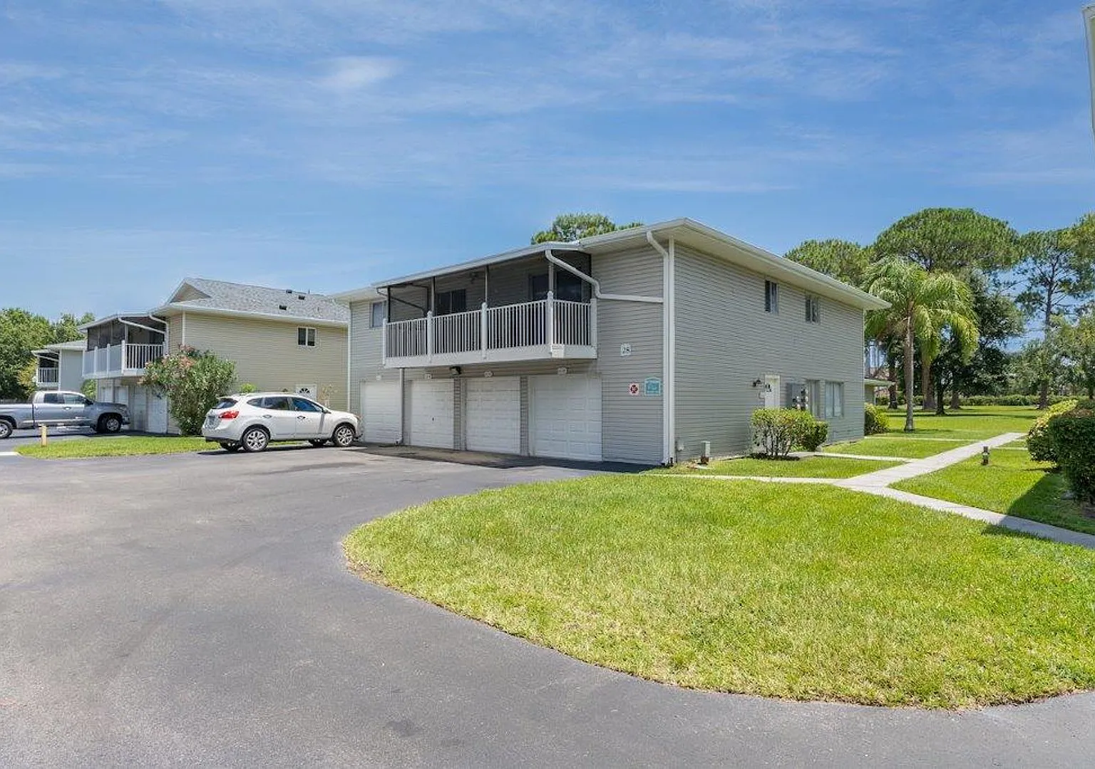 Reduced Price 2 Bedroom Condo Close To Universal And Valencia — Photo 2