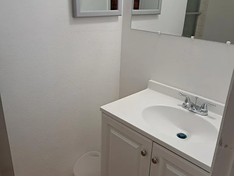 204 S Newark Cir — Photo 6